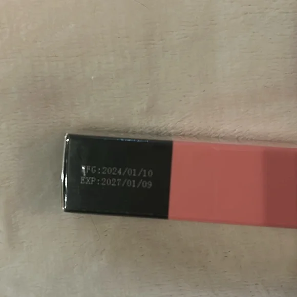 Luxe Cosmetics Luxe Eyelash Serum - Picture 2 of 7